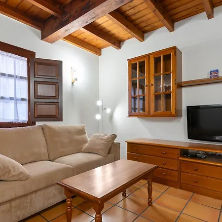 El Rincon De Holiday home Bustio